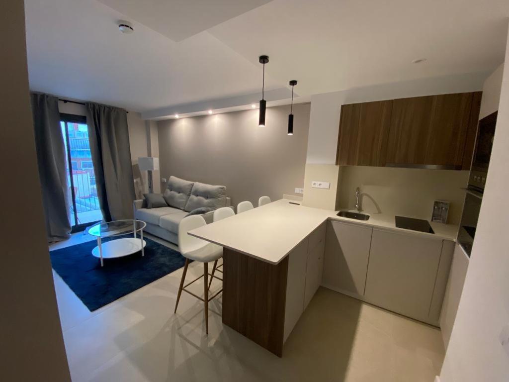 Your Home - Camp Nou Apartment لوسبيتاليت دي يوبريغات المظهر الخارجي الصورة