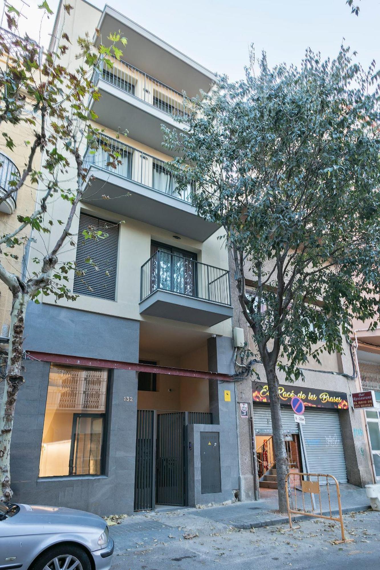 Your Home - Camp Nou Apartment لوسبيتاليت دي يوبريغات المظهر الخارجي الصورة