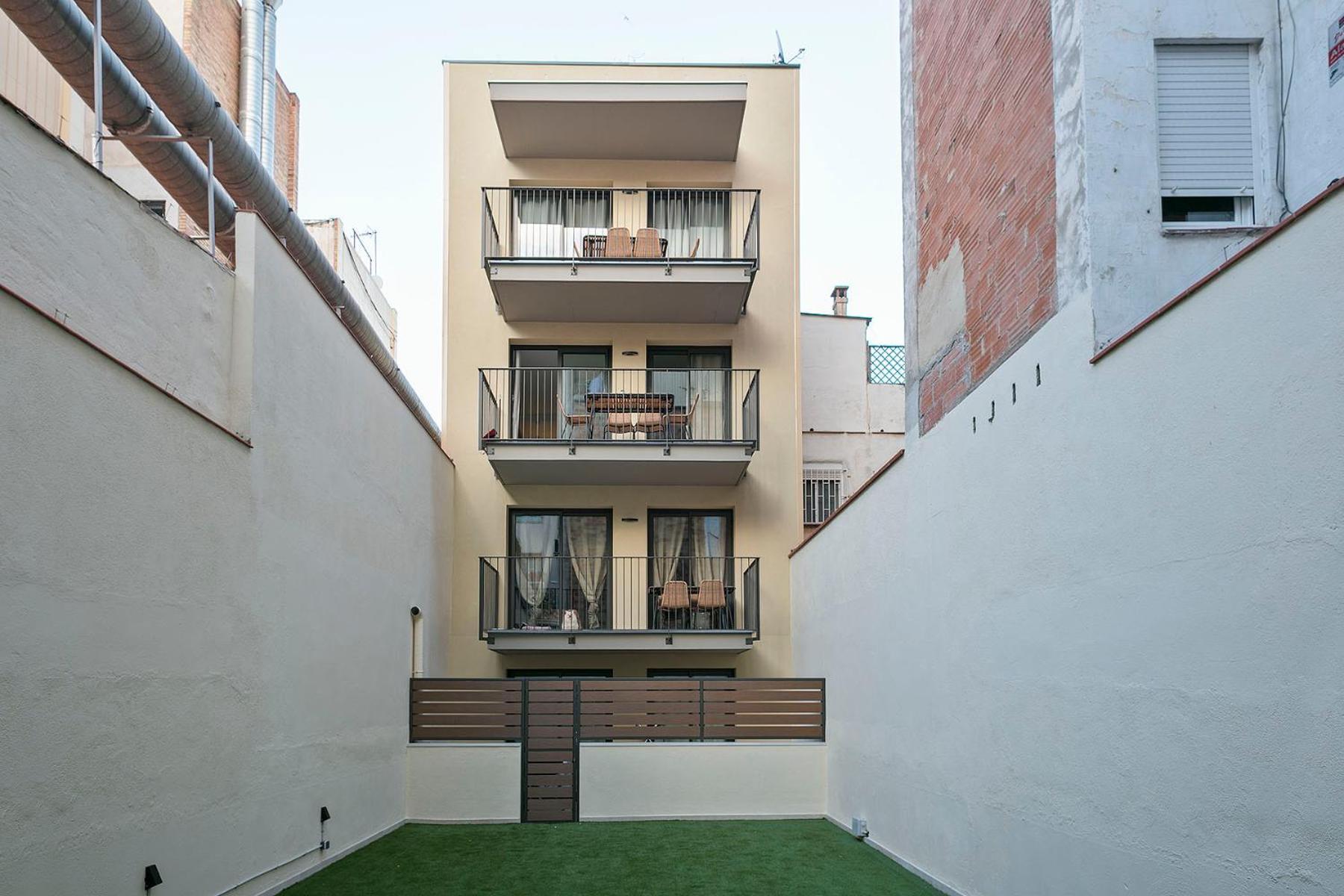 Your Home - Camp Nou Apartment لوسبيتاليت دي يوبريغات المظهر الخارجي الصورة