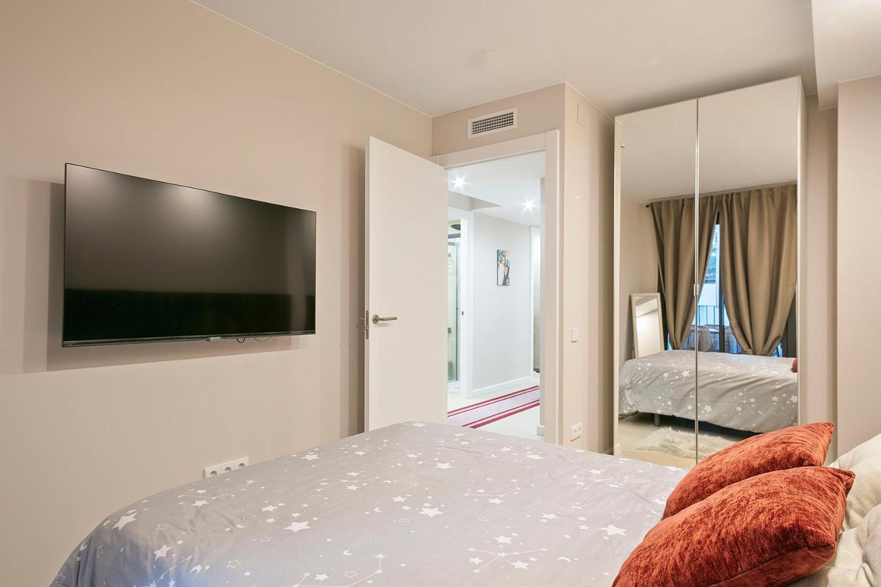 Your Home - Camp Nou Apartment لوسبيتاليت دي يوبريغات المظهر الخارجي الصورة